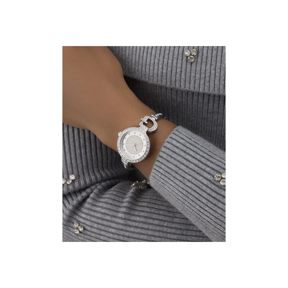 V3HB93A6AE63240DB2E5CDC9B8784BC99FFR7469113P5