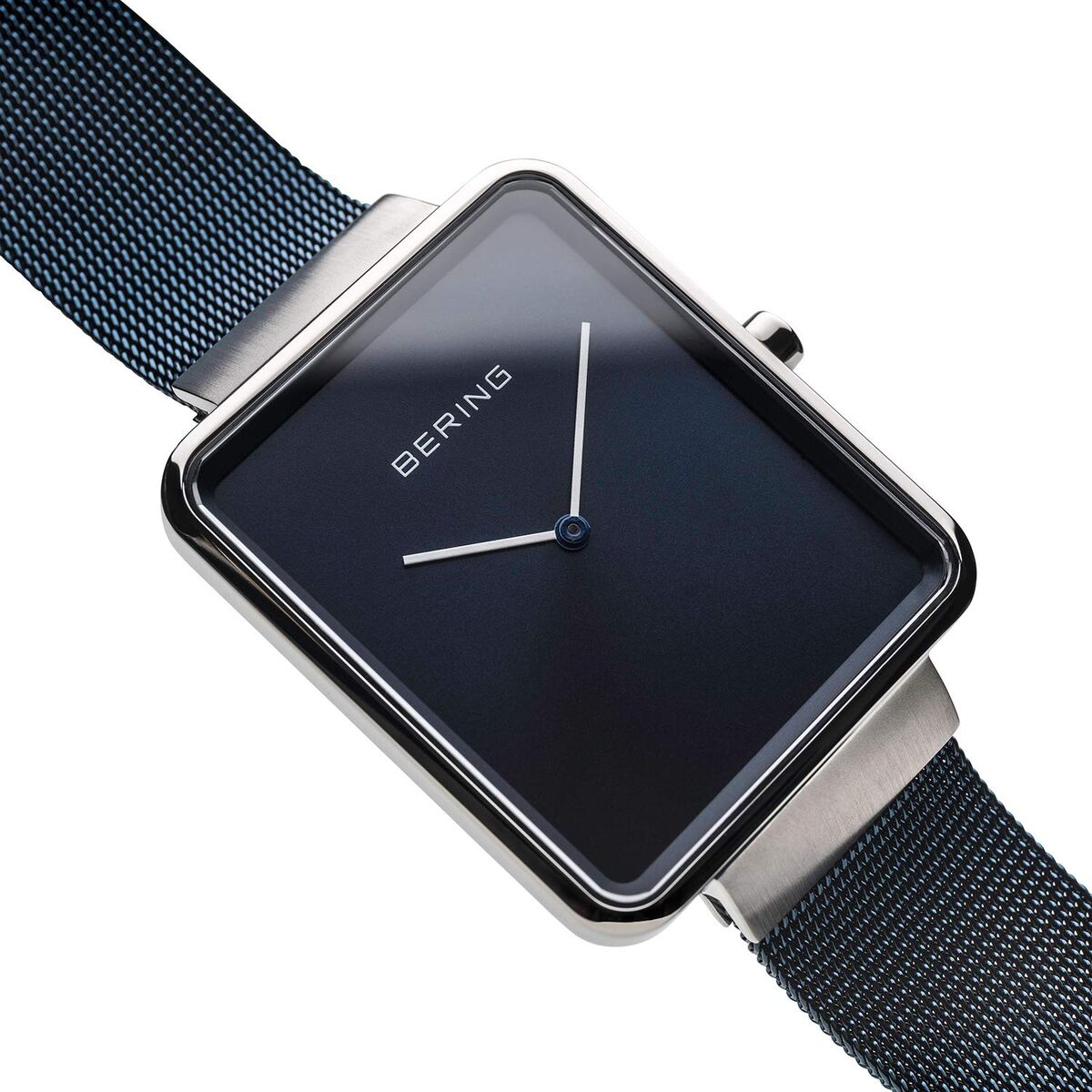 V3HE6F5DE6CDDC9CD2669D6212249BCD7FDR7465606P4