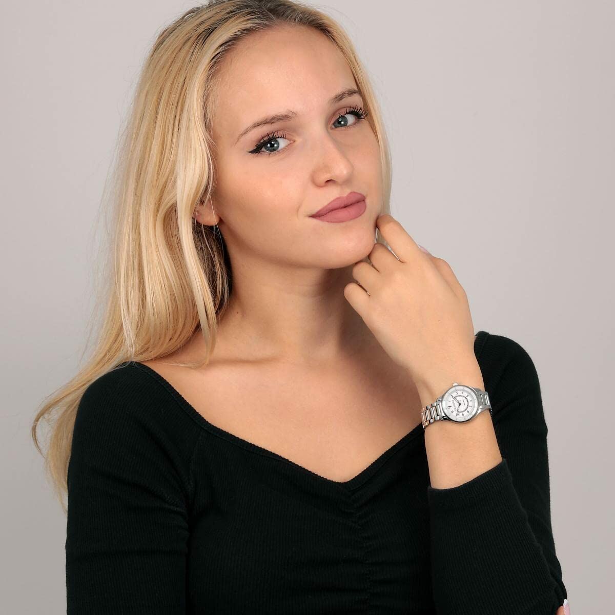 V3H362349A72E80699A4FD9D5EE07AF779AR7046235P7