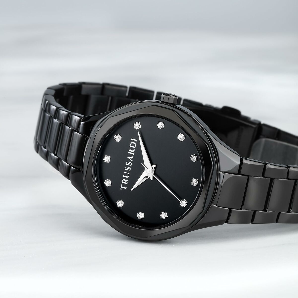 V3H790E9AAF9CA7F79C81FF15FBE2D8BC48R7046195P8