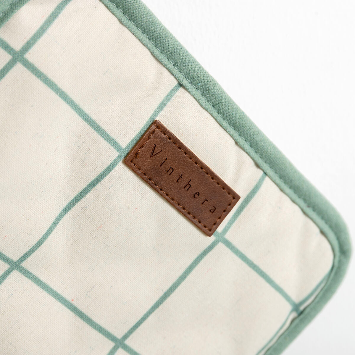 V5HDB4E6FECB573EE89C7E3B688BF55C0AER5315748P4