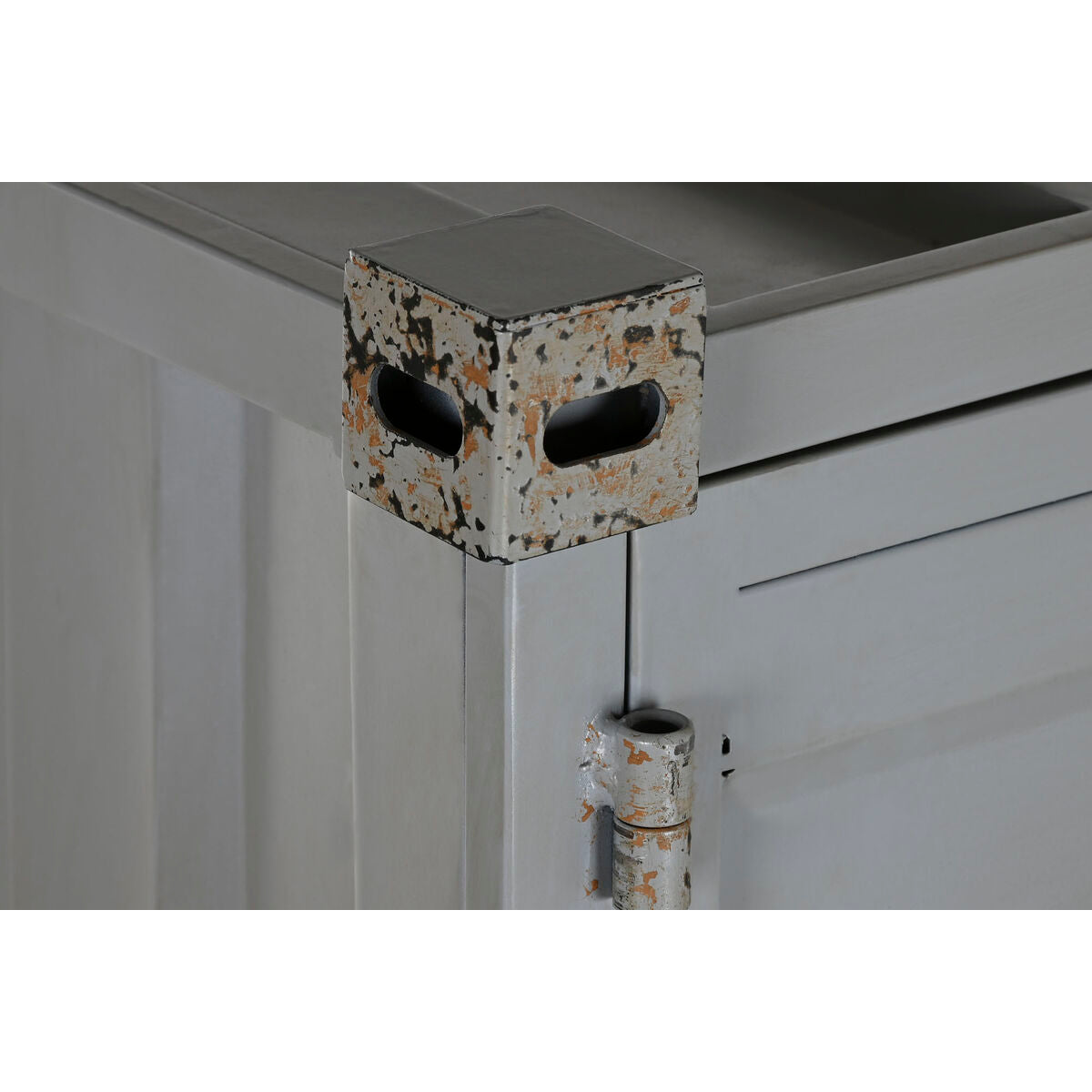 V8HC16B61C027AABEBD2DC67C828416C4DFR6386120P5