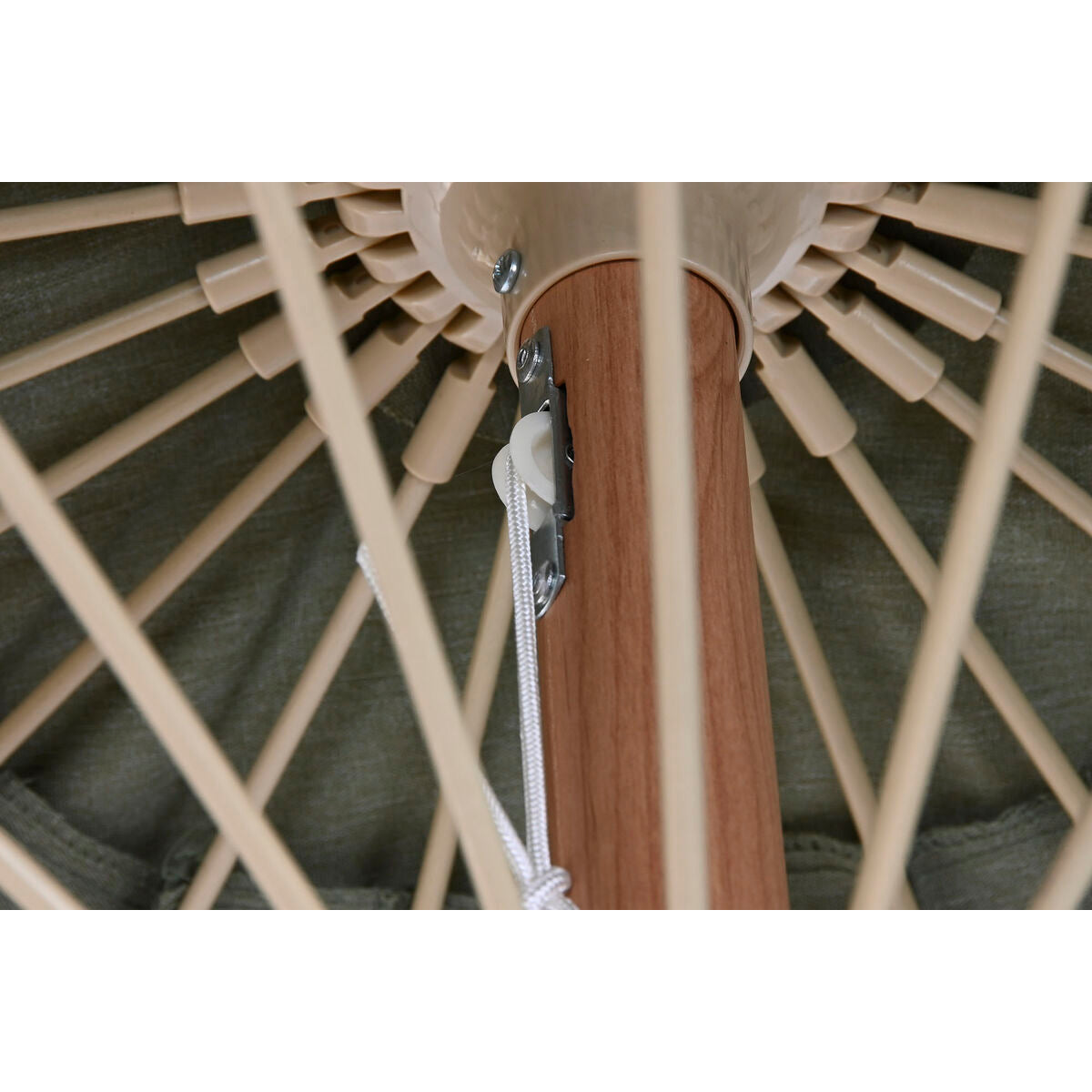 V5H164A1E5746CCFCDF6472BF5C071AAC9ER6189185P8