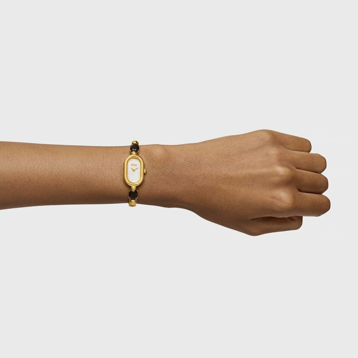 V4H2927AA7886656DCB8DFA005A67AAE79DR6467902P5